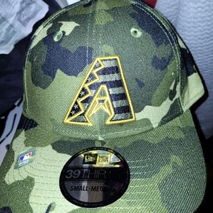 Arizona Diamondbacks OnFieldWear Camouflage 39Thirty Fitted S/M